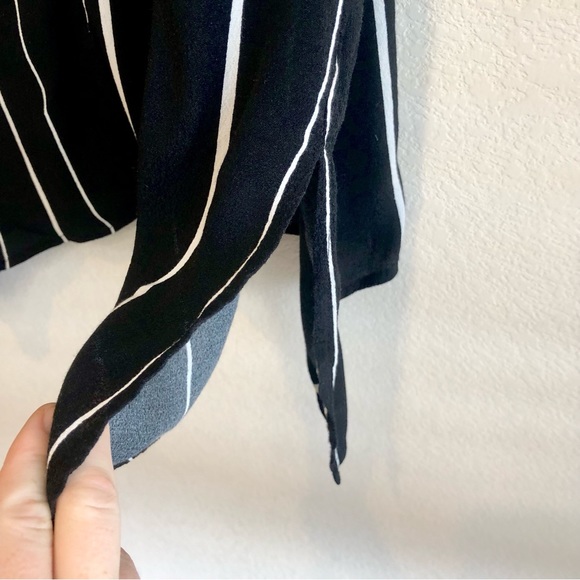 ASTR Black and White Stripe Side Slit Shift Dress, XS - Picture 5 of 6